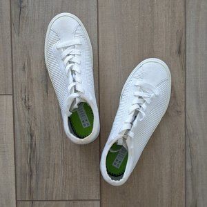 ROTHYS White The Lace Up Sneaker Classic Size 8